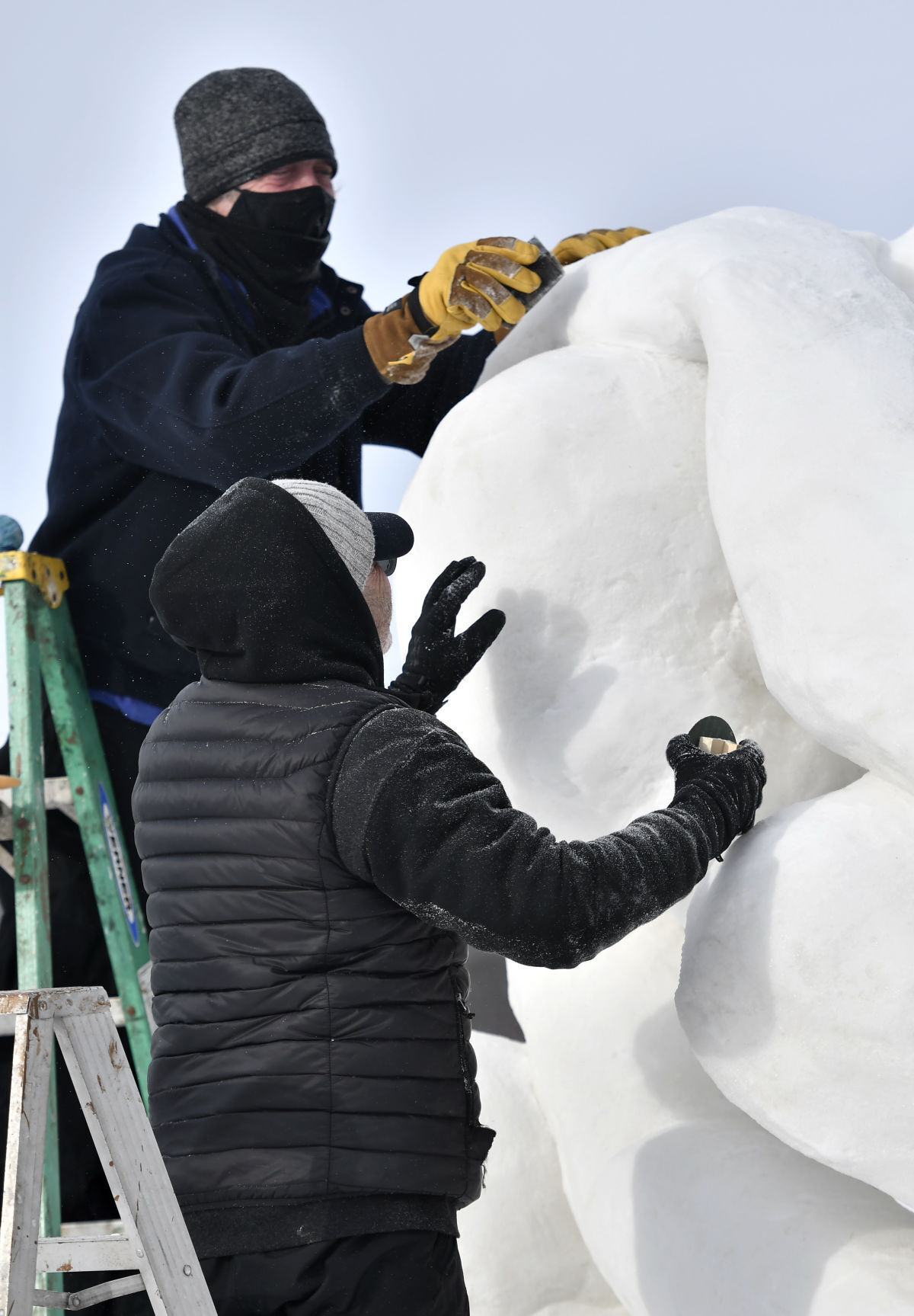 WINTERFEST SNOW SCULPTURES